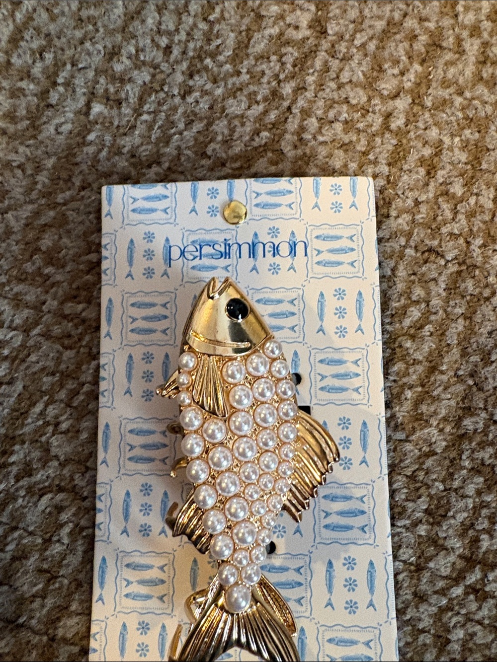Persimmon Gold Pearl Fish hair clip- new